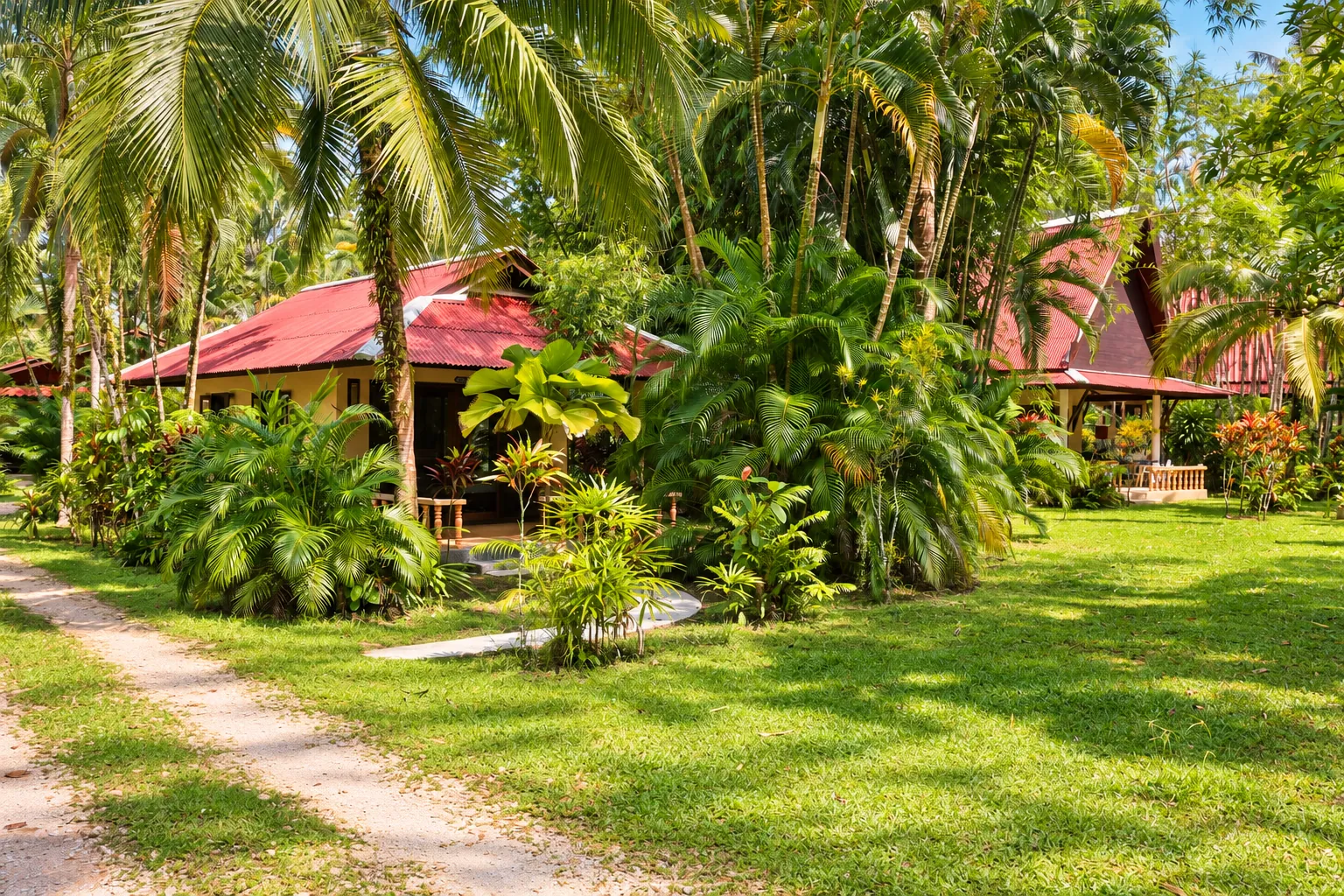 Garten der Lake View Bungalows
